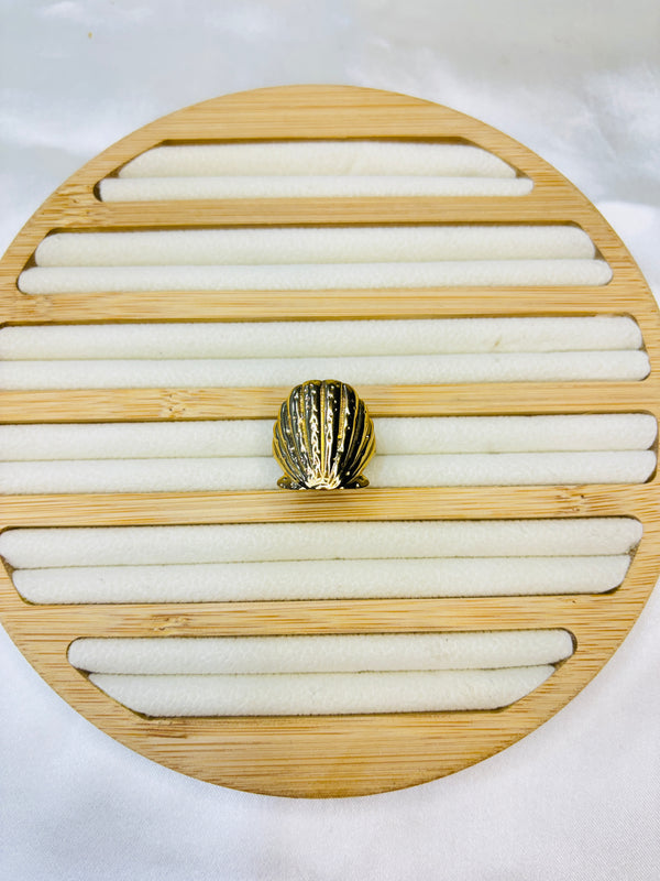 Aurelia Shell Ring