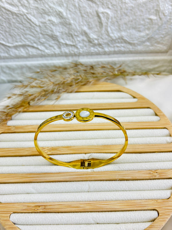 Circle Dial Bracelet