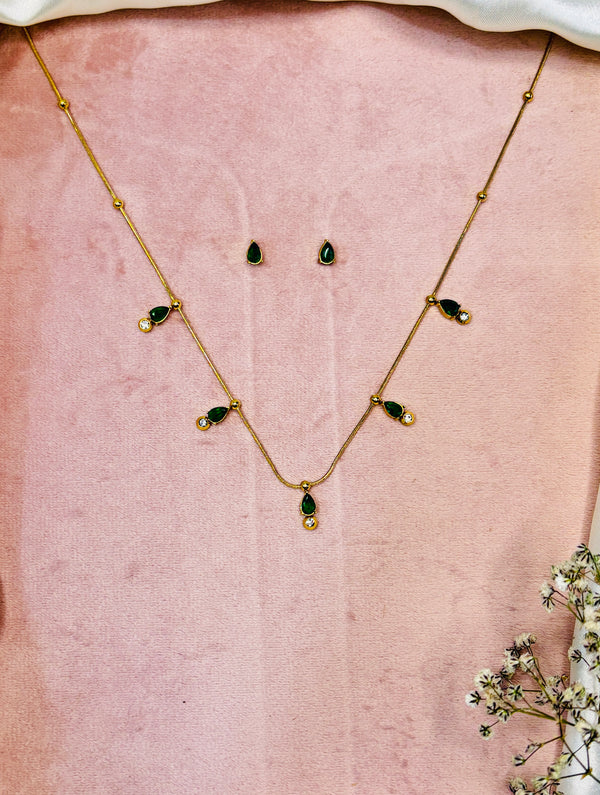 Royal Emerald Minimal Set