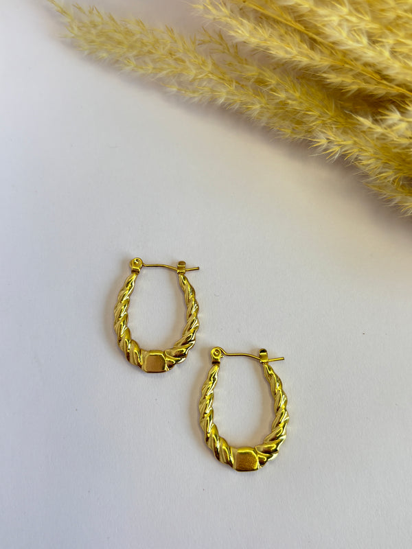 Twine loop hoops
